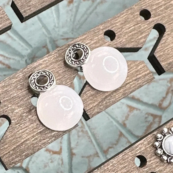 Milky white jade and silver chunky stud earrings/ purity of heart crystal - Picture 1 of 6